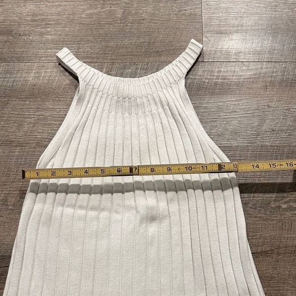 Rue and Willow Elegant White Ribbed sweater halter Top Size Small - Picture 4 of 7